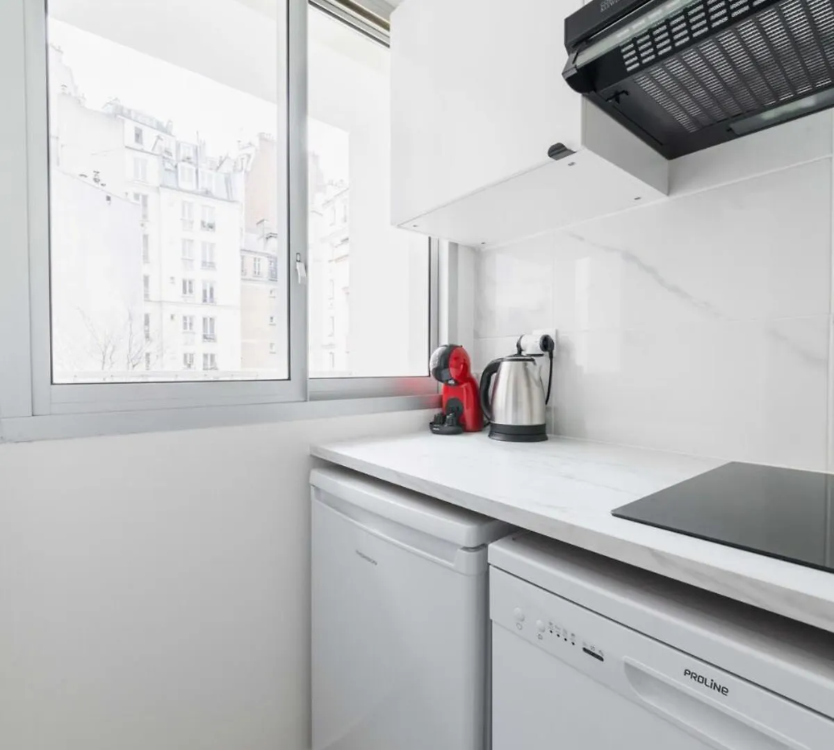 Апартаменты Studio Chaleureux Avec Terrasse - Paris 18 - 2P